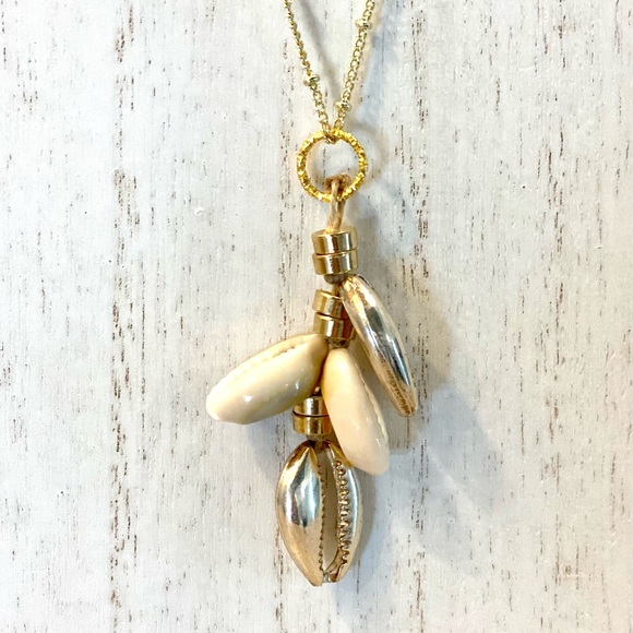 Jewelry - 9. Cowrie shell necklace